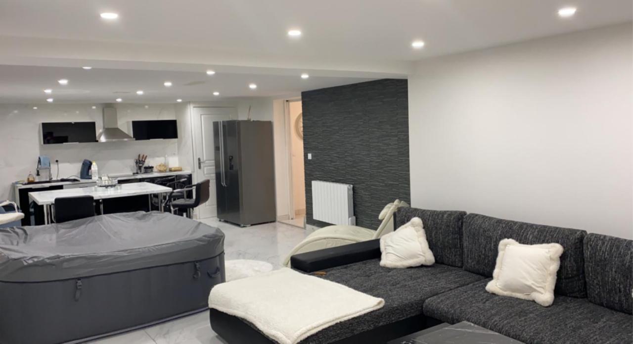 Love Room جيفور المظهر الخارجي الصورة