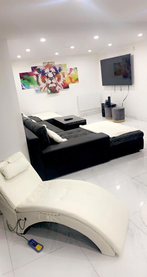 Love Room جيفور المظهر الخارجي الصورة